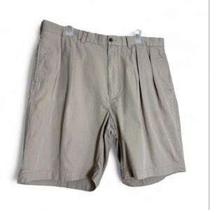 Polo Ralph Lauren khaki  shorts men’s size 40 Polo Golf Pleated
